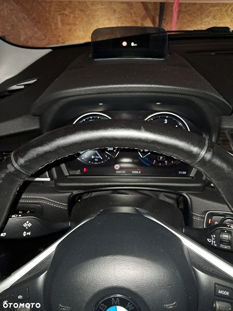 BMW Seria 2 218d xDrive - 11