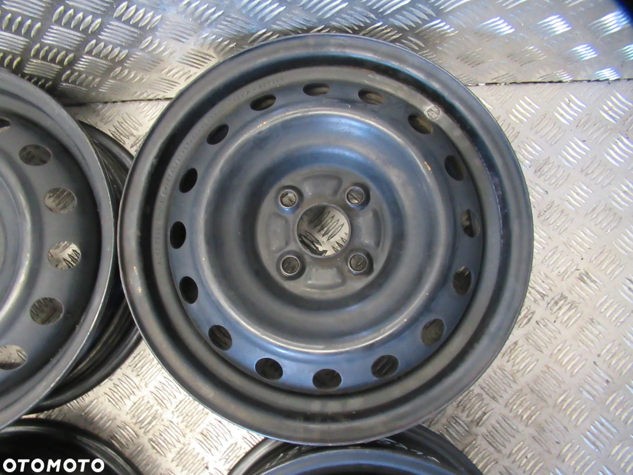 Felgi Suzuki Swift Baleno Ignis Splash Toyota Yaris 5,5Jx15 et45 4x100 - 2
