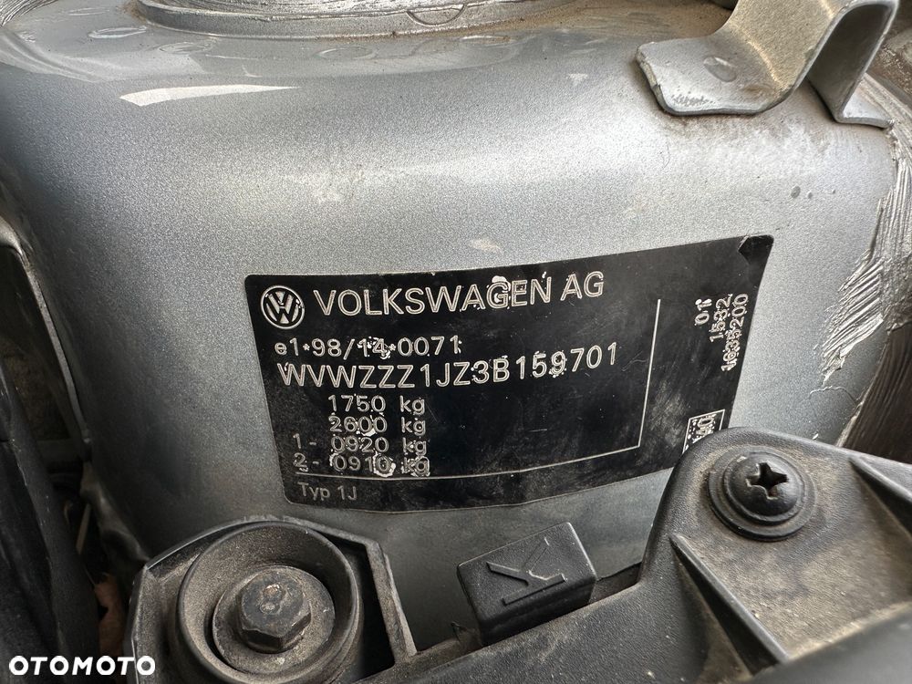 Volkswagen Golf 1.9 SDI Comfortline - 33