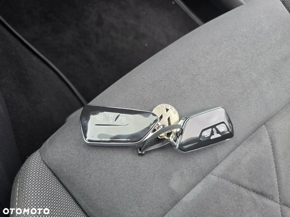 Volkswagen Golf - 36