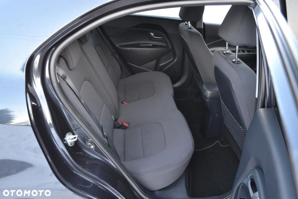 Kia Rio 1.2 Business Line - 13