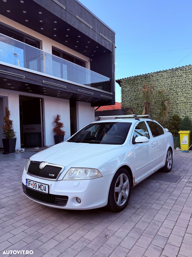 Skoda Octavia 2.0 TFSI RS - 2