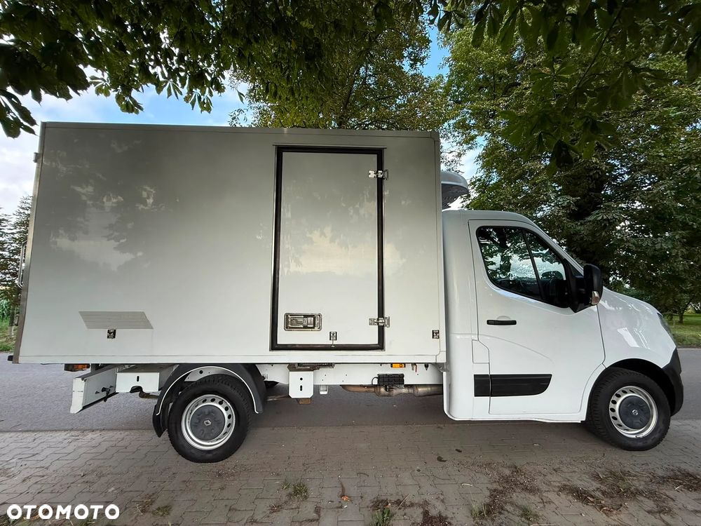 Nissan NV400 - 4