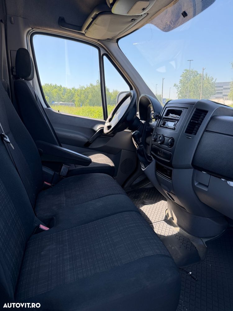 Mercedes-Benz Sprinter - 12