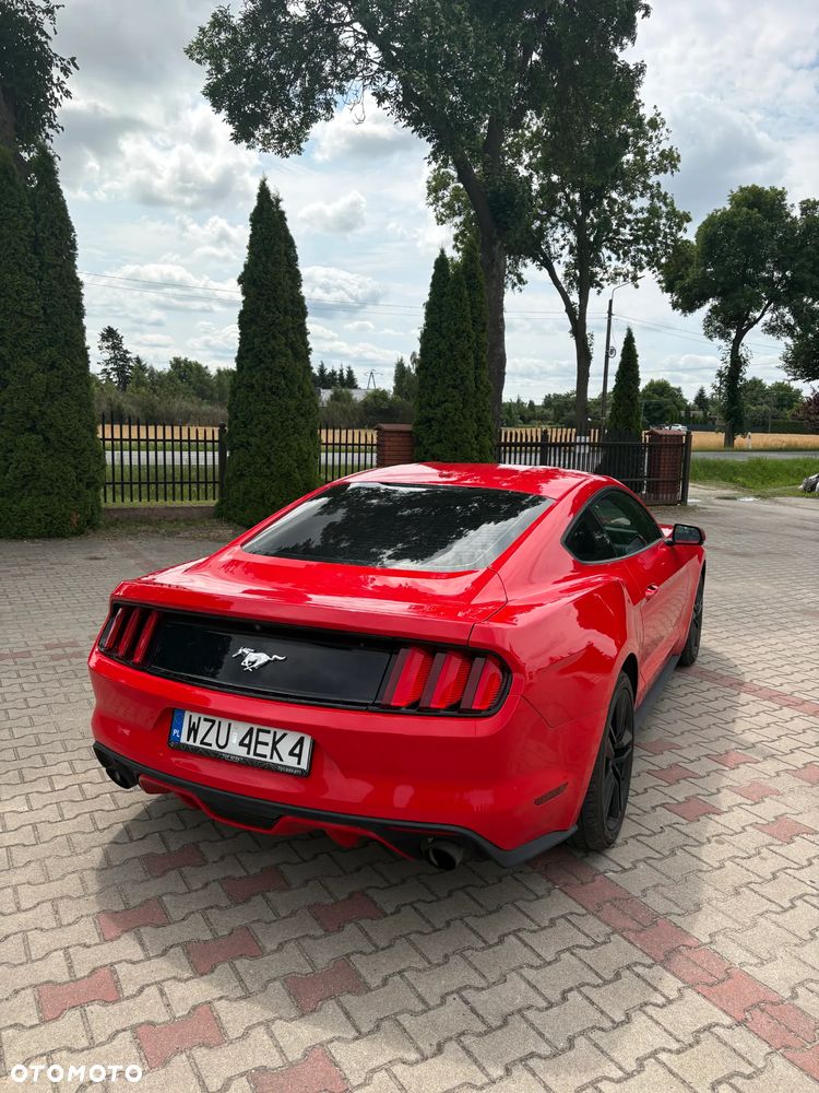 Ford Mustang - 7