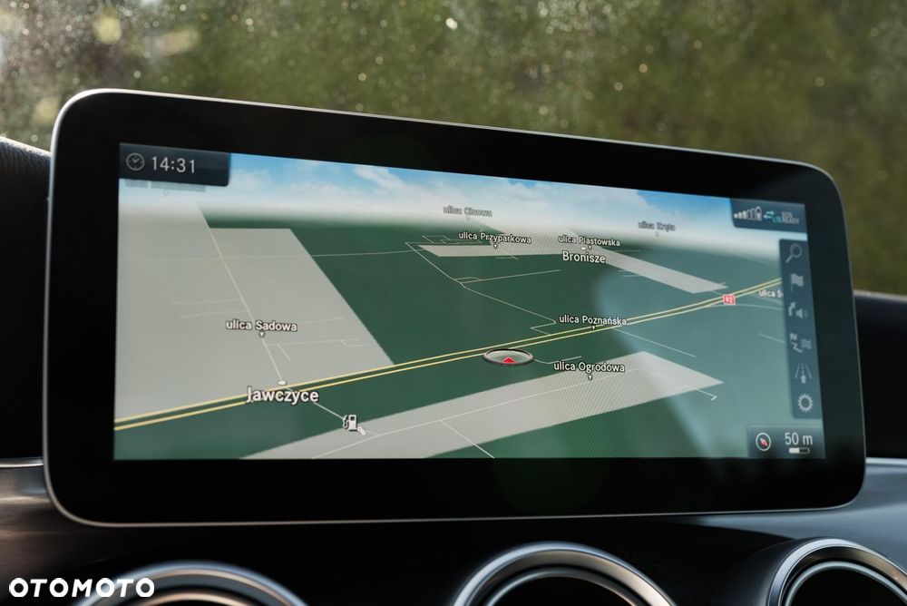 Mercedes-Benz Klasa C 300 9G-TRONIC - 18