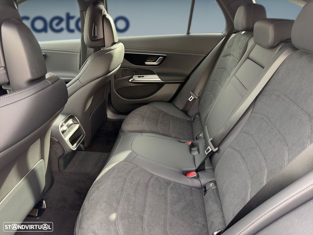 Mercedes-Benz E 220 d - 11