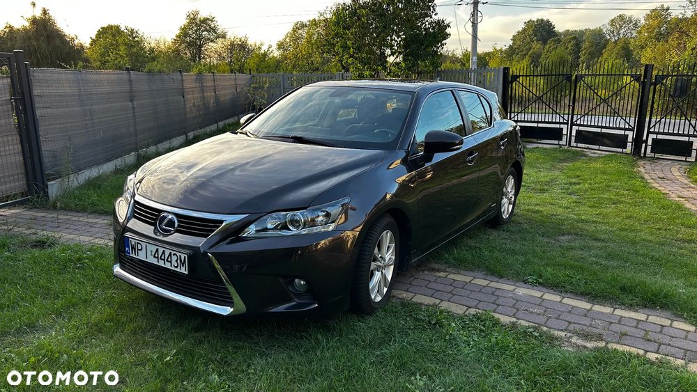 Lexus CT 200h - 11
