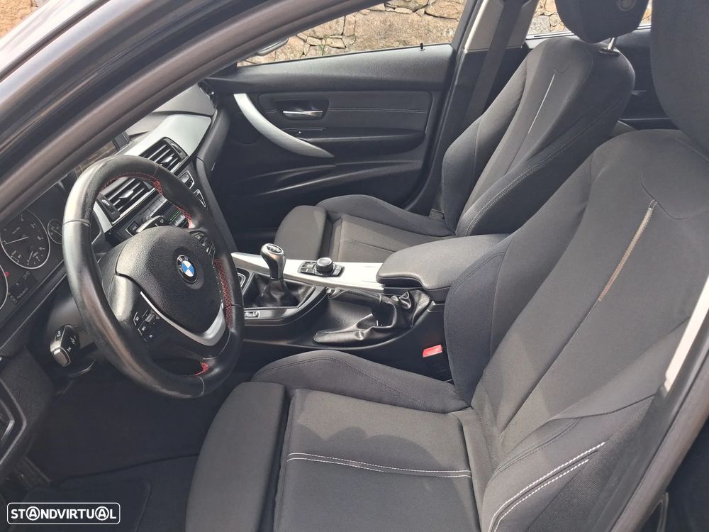 BMW 320 d EfficientDynamics Line Sport - 19