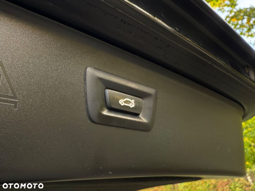 BMW Seria 5 525d Sport-Aut Modern Line - 18