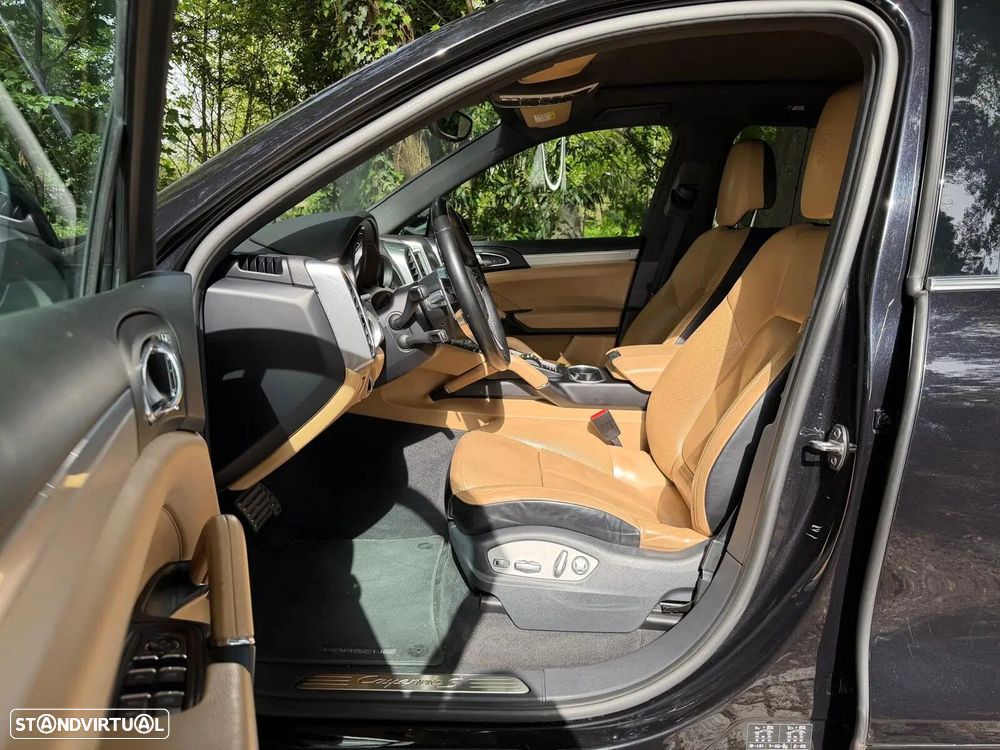 Porsche Cayenne S E-Hybrid Platinum Edition - 27