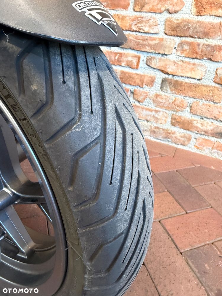 Yamaha X-max - 10