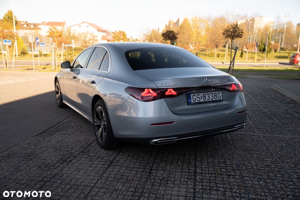 Mercedes-Benz Klasa E 220 d mHEV Avantgarde 9G-Tronic - 8