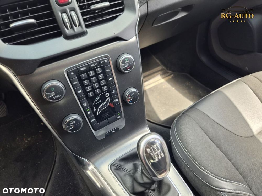 Volvo V40 - 26