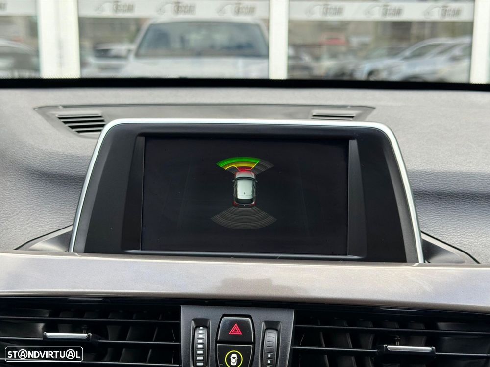 BMW X1 16 d sDrive Advantage - 15