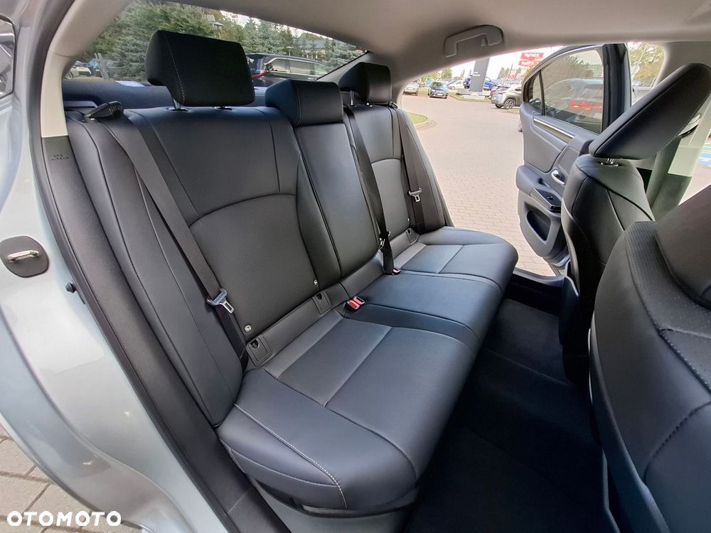 Lexus ES 300h Business Edition - 19