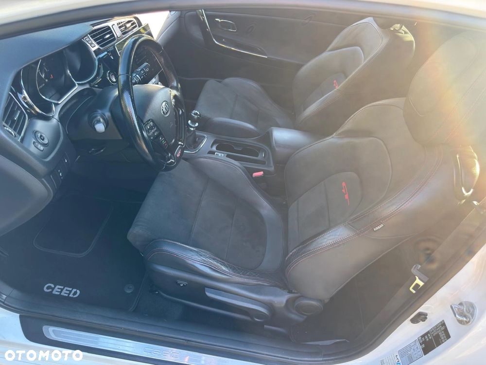 Kia ProCeed 1.6 T-GDI GT-Challenge - 11