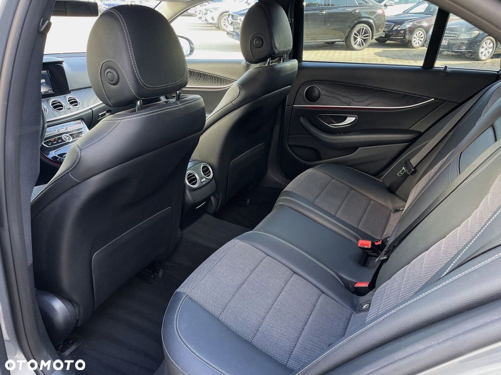Mercedes-Benz Klasa E 220 d Business Edition 9G-TRONIC - 7