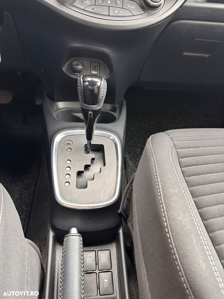 Toyota Yaris 1.5 VVT-i HSD Luna - 6