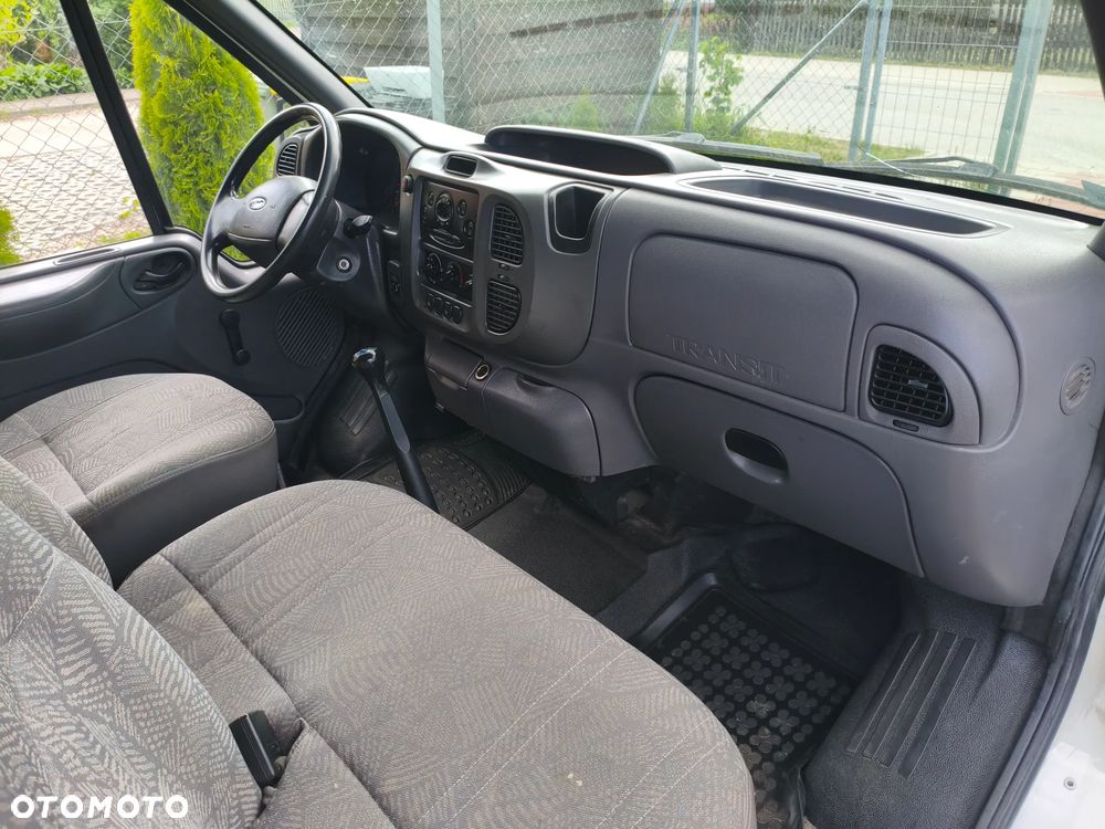Ford Transit - 11