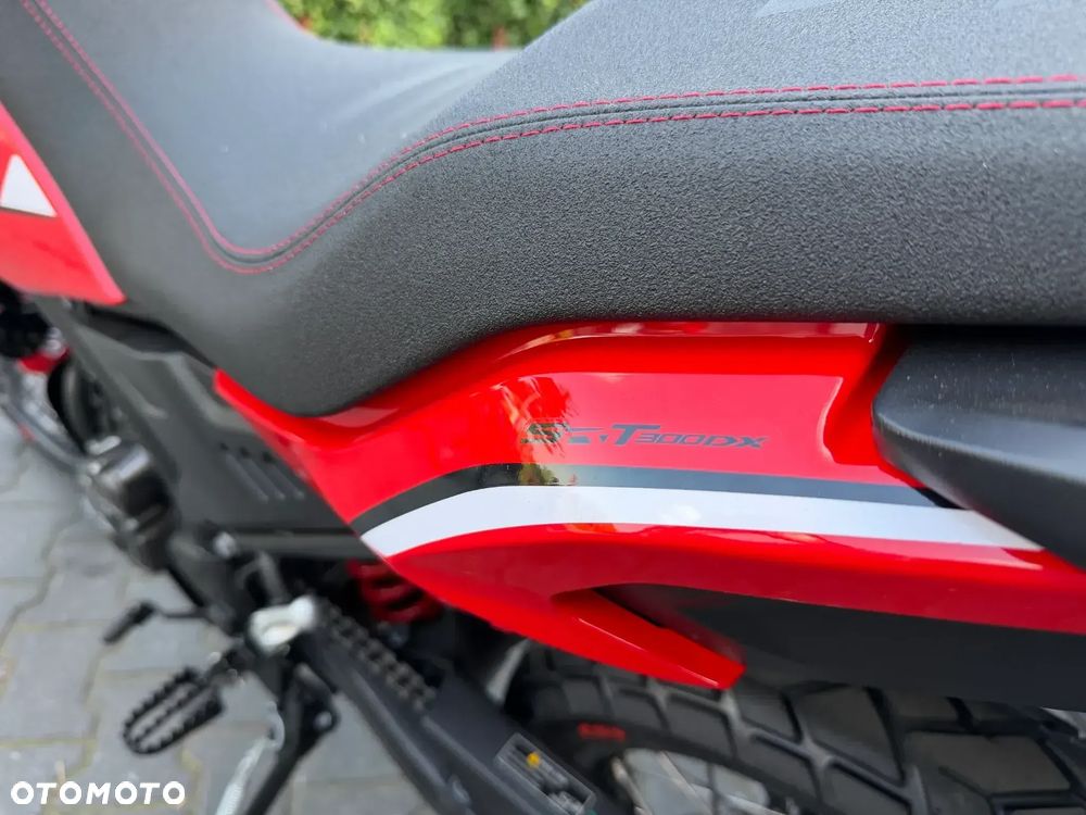 QJMOTOR SRT 300DX - 7
