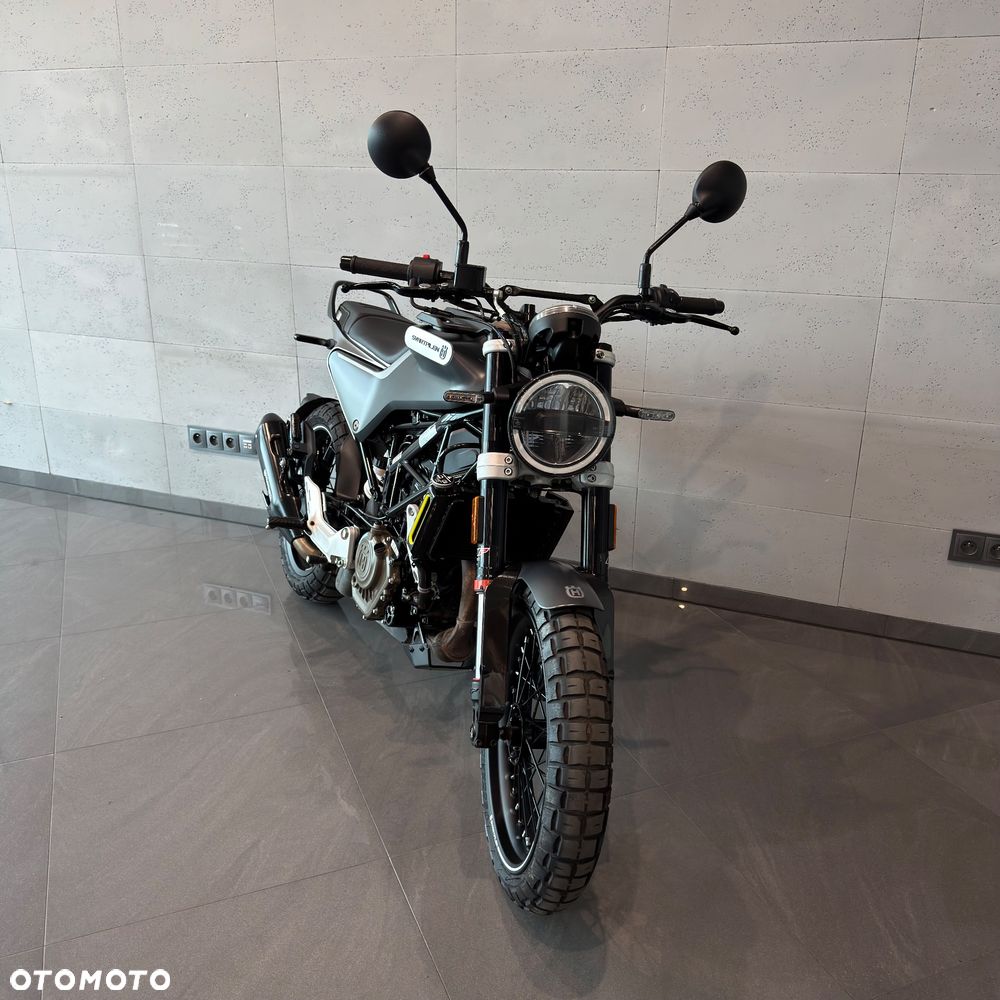 Husqvarna Svartpilen - 4
