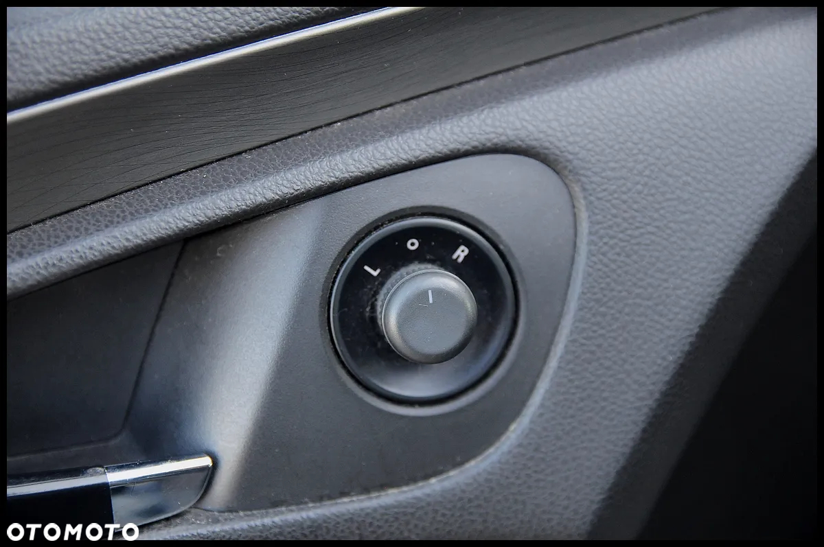 Opel Insignia - 24