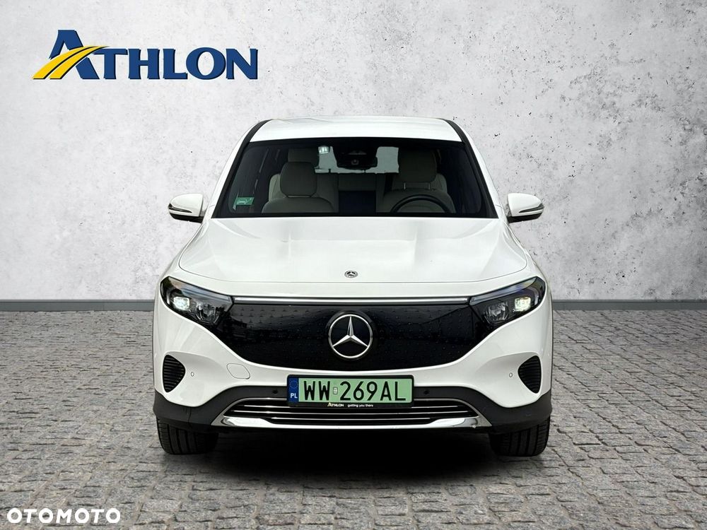 Mercedes-Benz EQB - 8