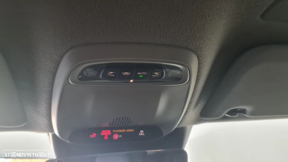 Volvo XC 40 1.5 T3 Momentum Geartronic - 24
