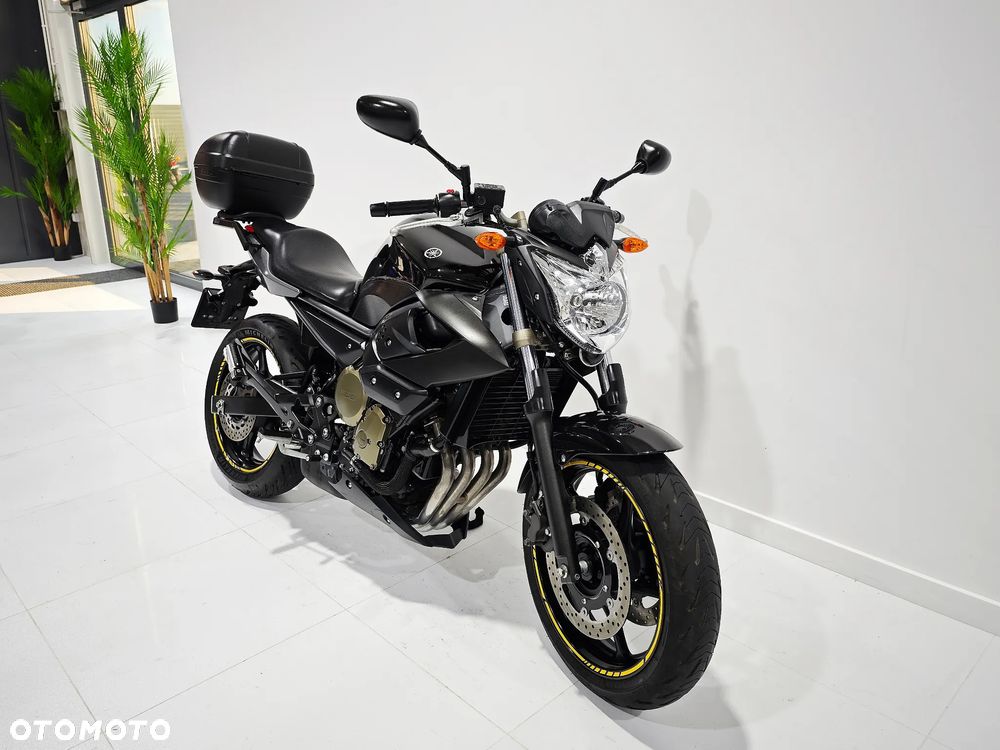Yamaha XJ - 6