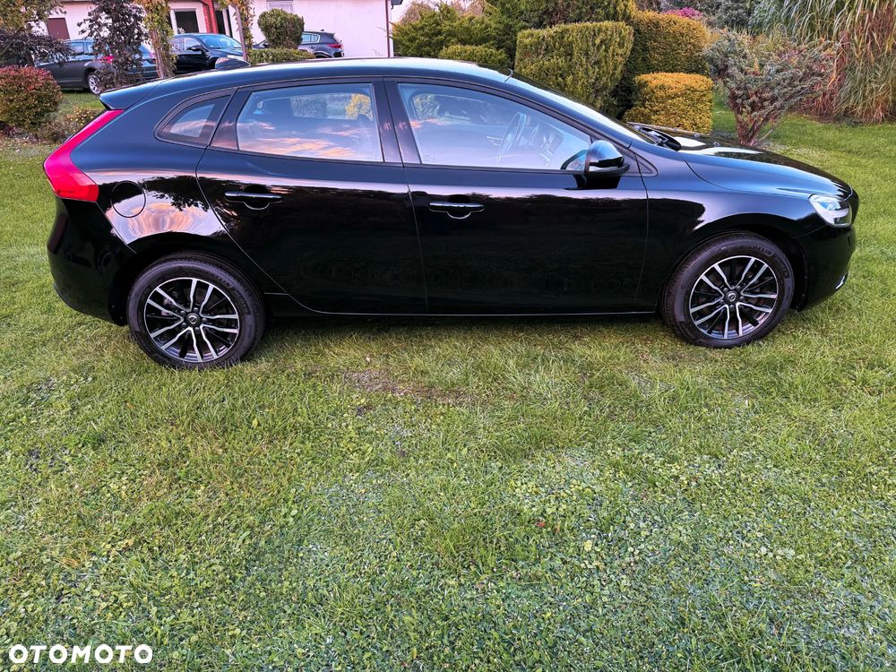Volvo V40 D2 Drive-E Momentum - 20