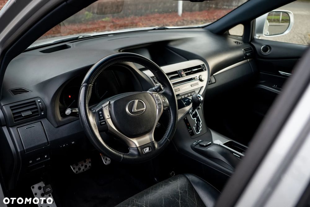 Lexus RX - 12