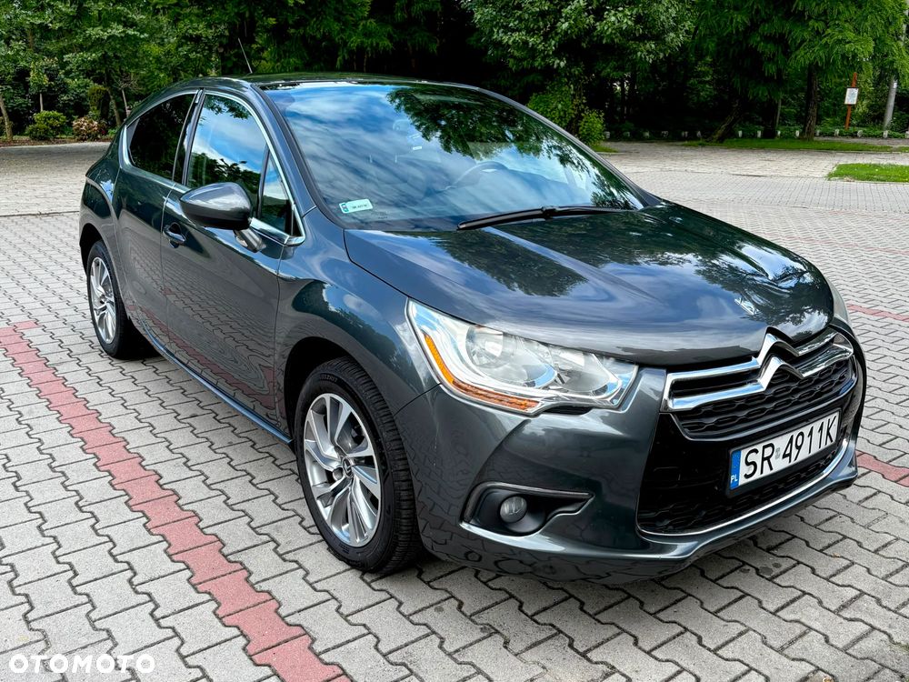 Citroën DS4 e-HDi 115 ETG6 SoChic - 11