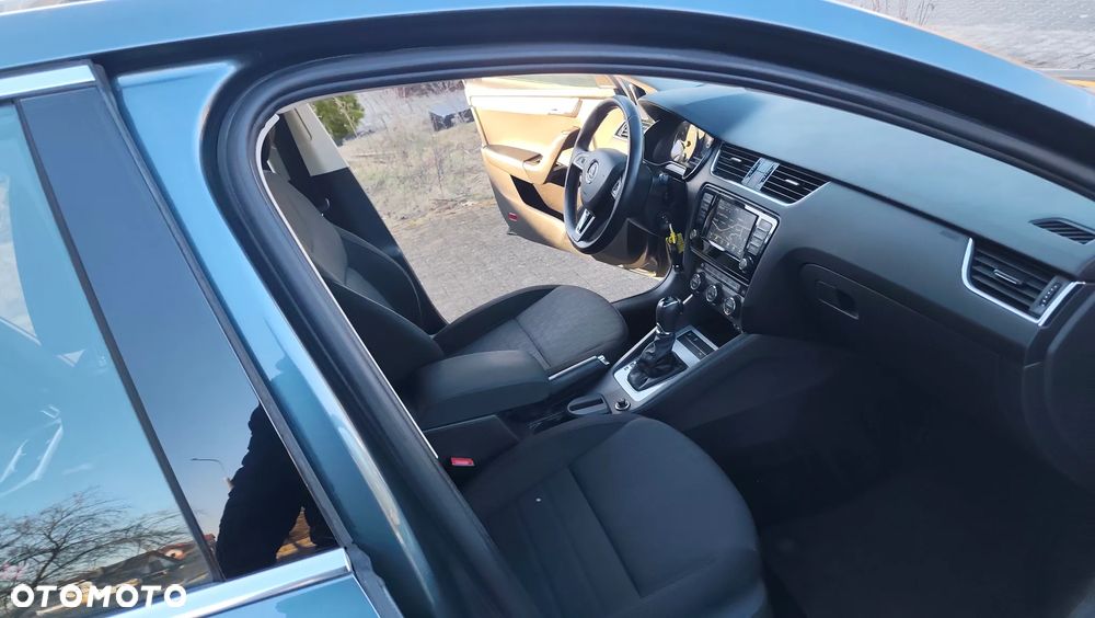 Skoda Octavia 2.0 TDI DSG Ambition - 33