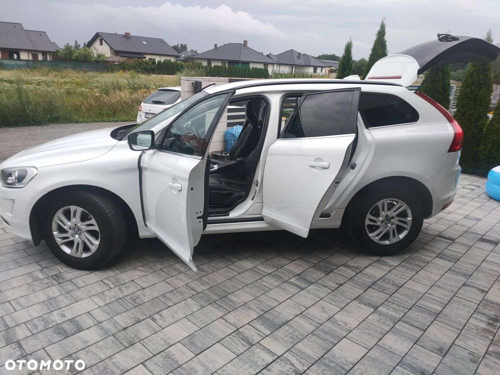 Volvo XC 60 D3 Drive-E Momentum - 6