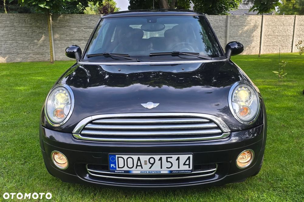 MINI Cooper Standard - 2