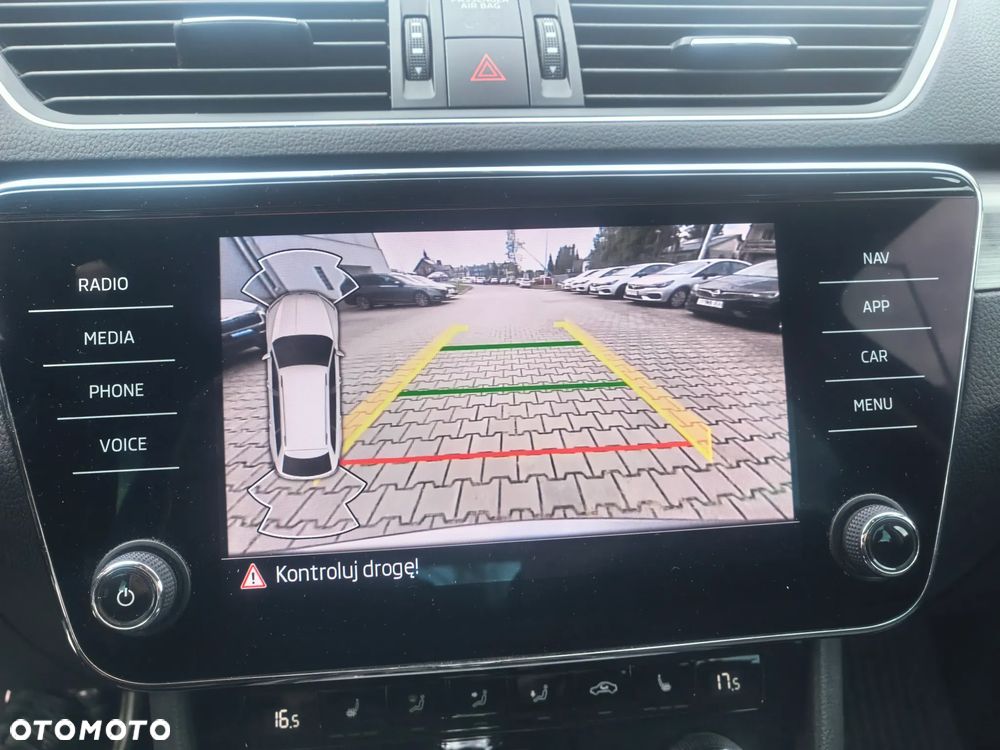 Skoda Superb 2.0 TDI SCR Style DSG - 19
