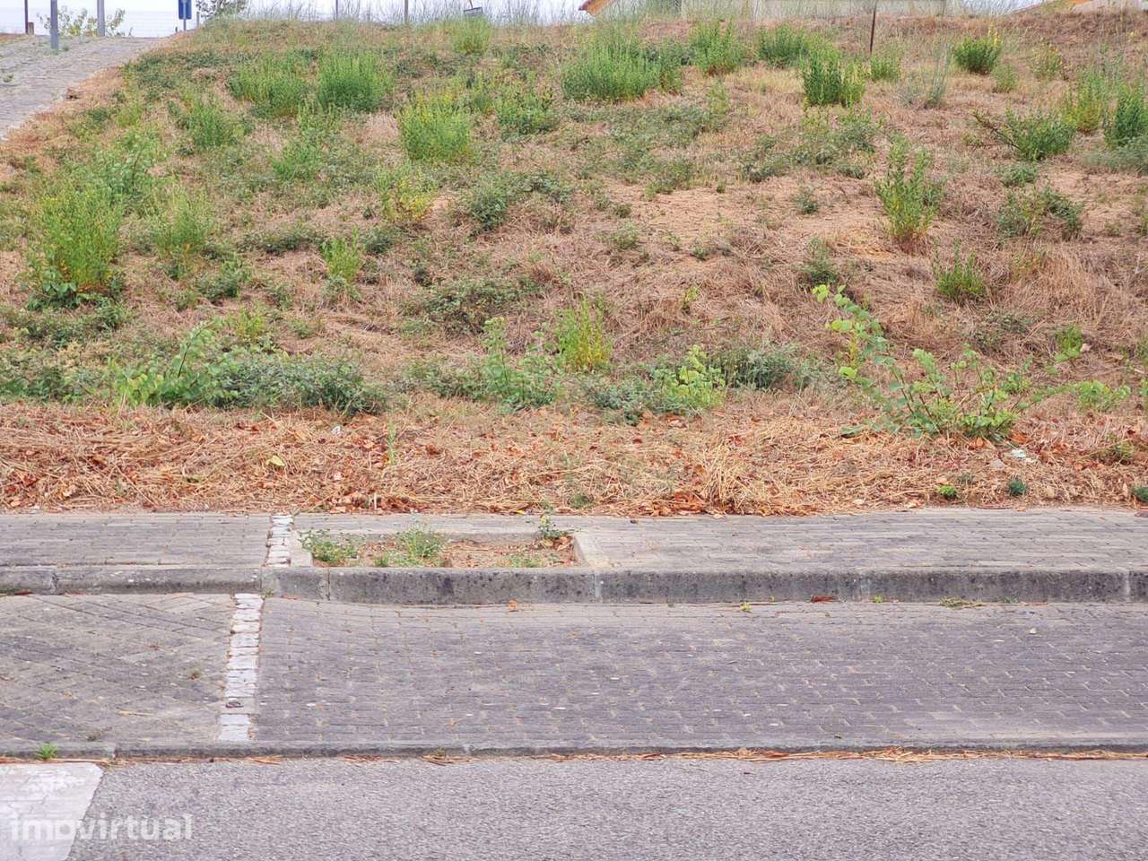 Lote de terreno para construção situado no Casal Vidigal, em Entroncam - Grande imagem: 4/4