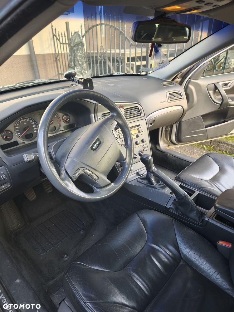 Volvo V70 2.4 - 9