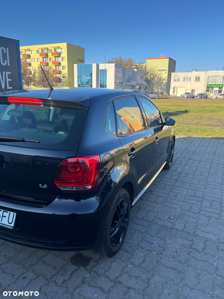 Volkswagen Polo 1.4 FSI Comfortline - 4