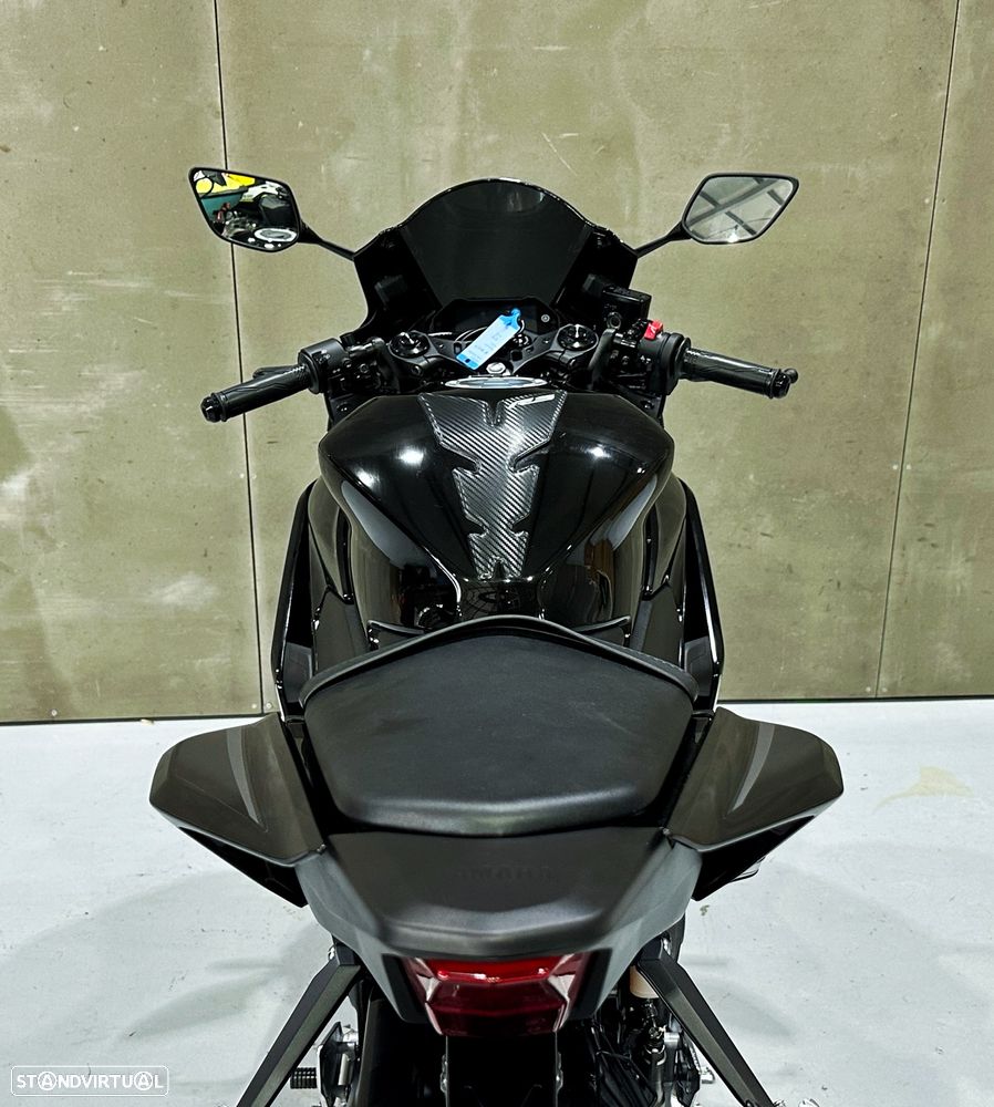 Yamaha R 3 - 13