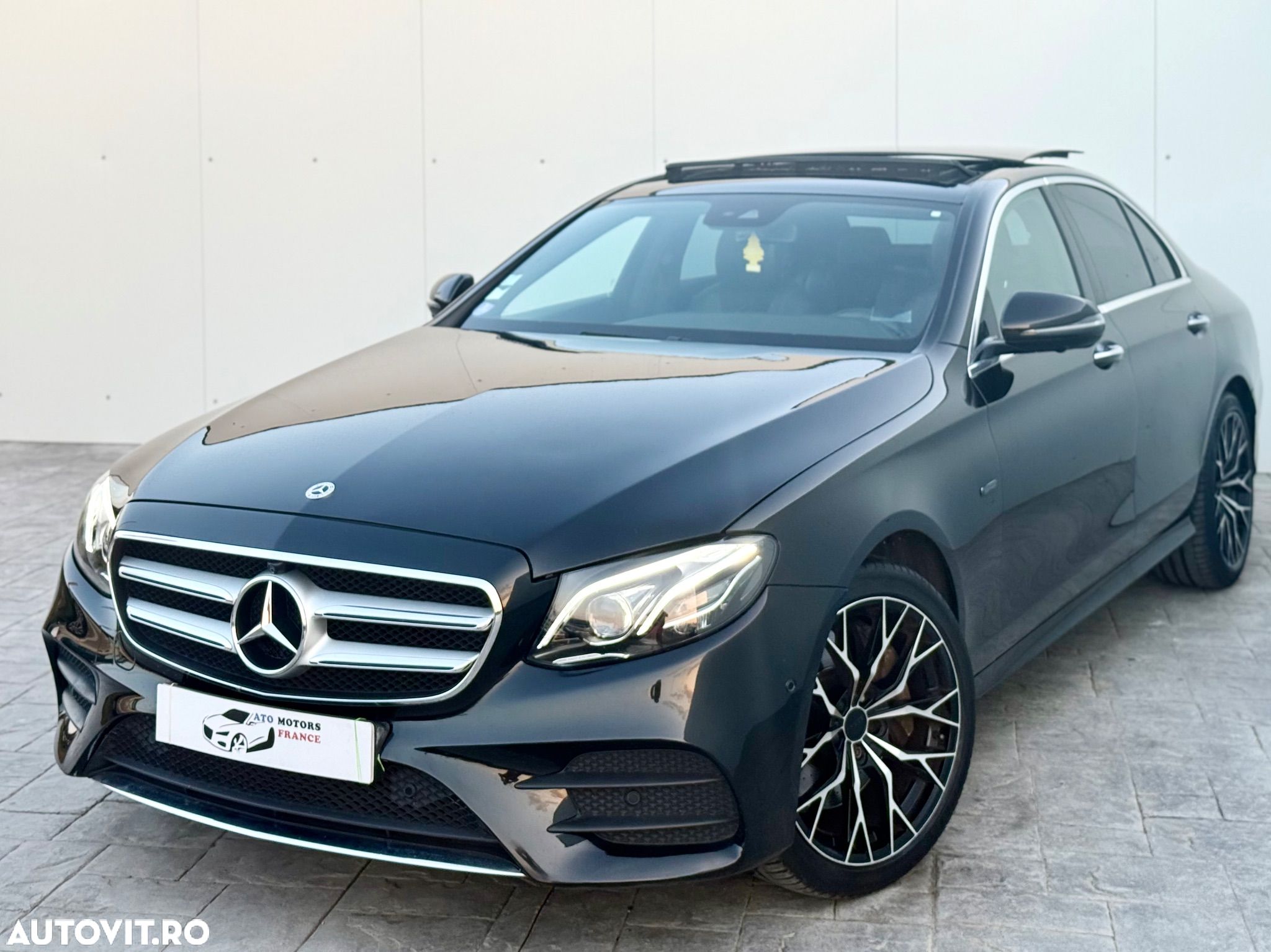 Mercedes-Benz E 300 de 9G-TRONIC AMG Line - 1