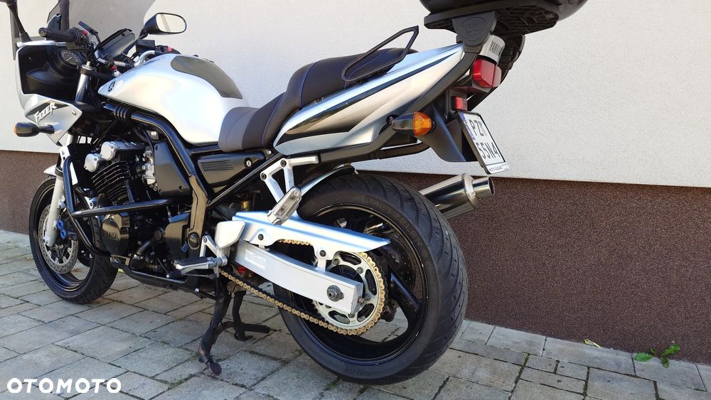 Yamaha FZS - 2