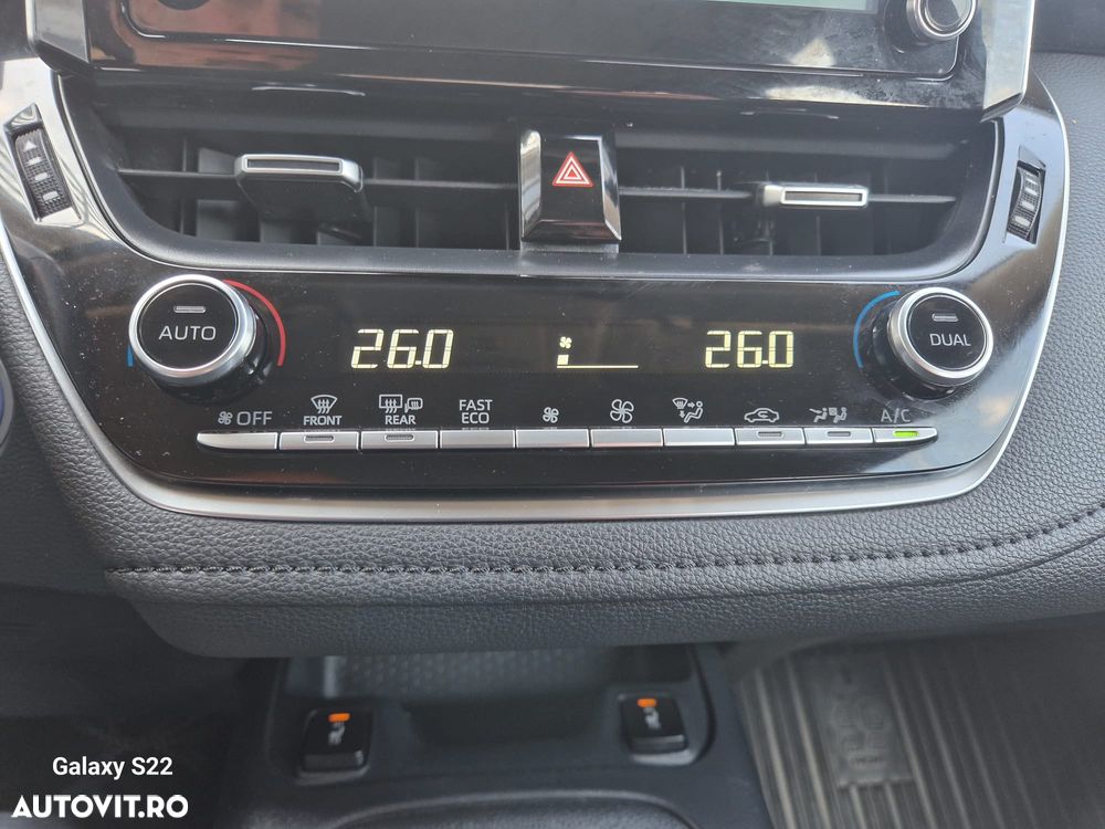 Toyota Corolla 1.8 HSD Dynamic - 16