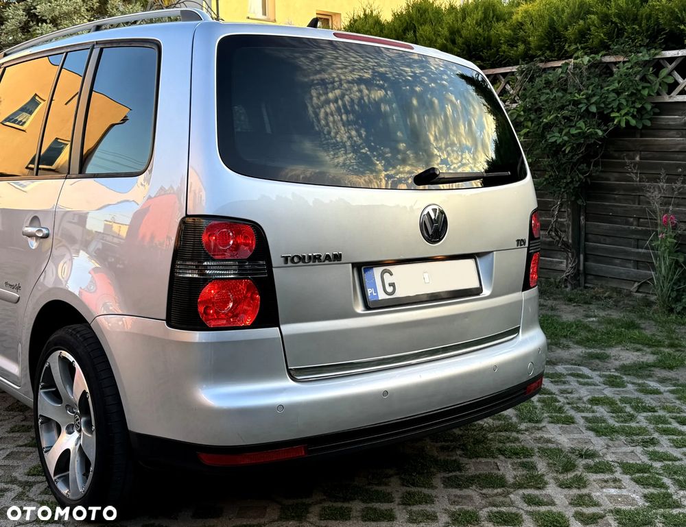 Volkswagen Touran 1.9 TDI Highline - 26
