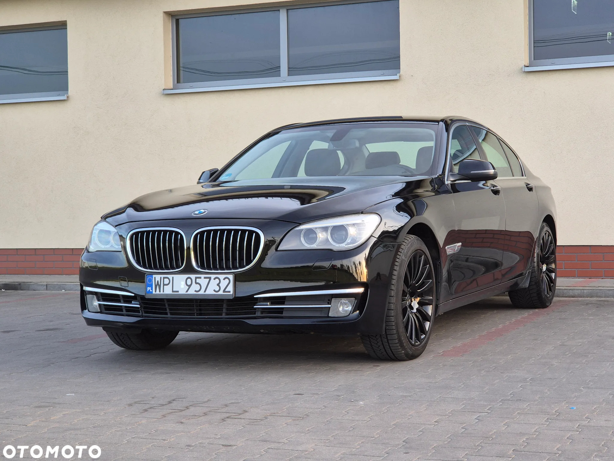 BMW Seria 7 740i - 9
