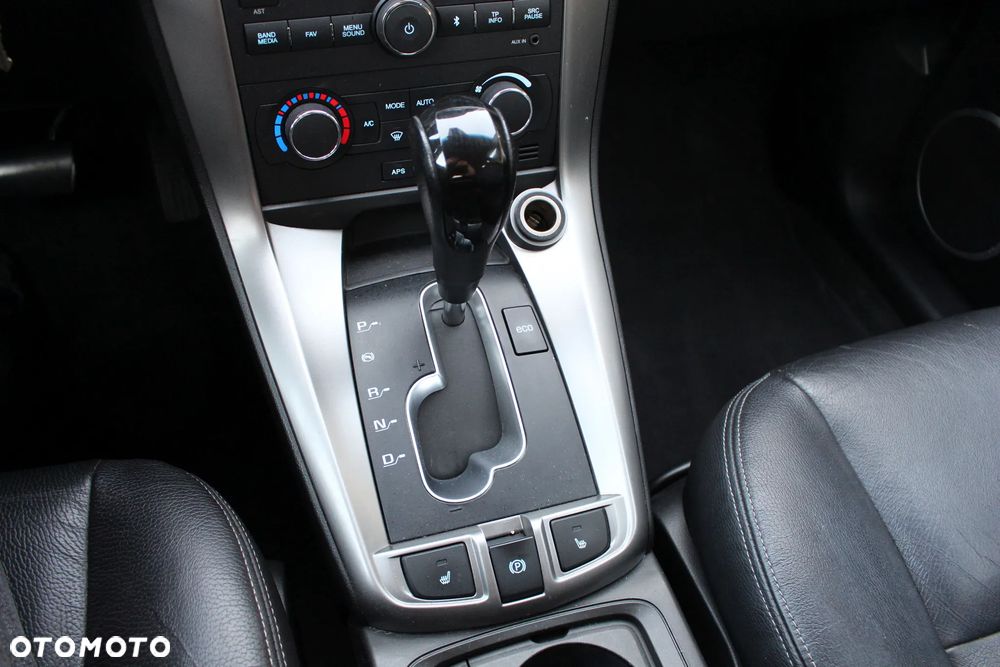 Chevrolet Captiva - 21