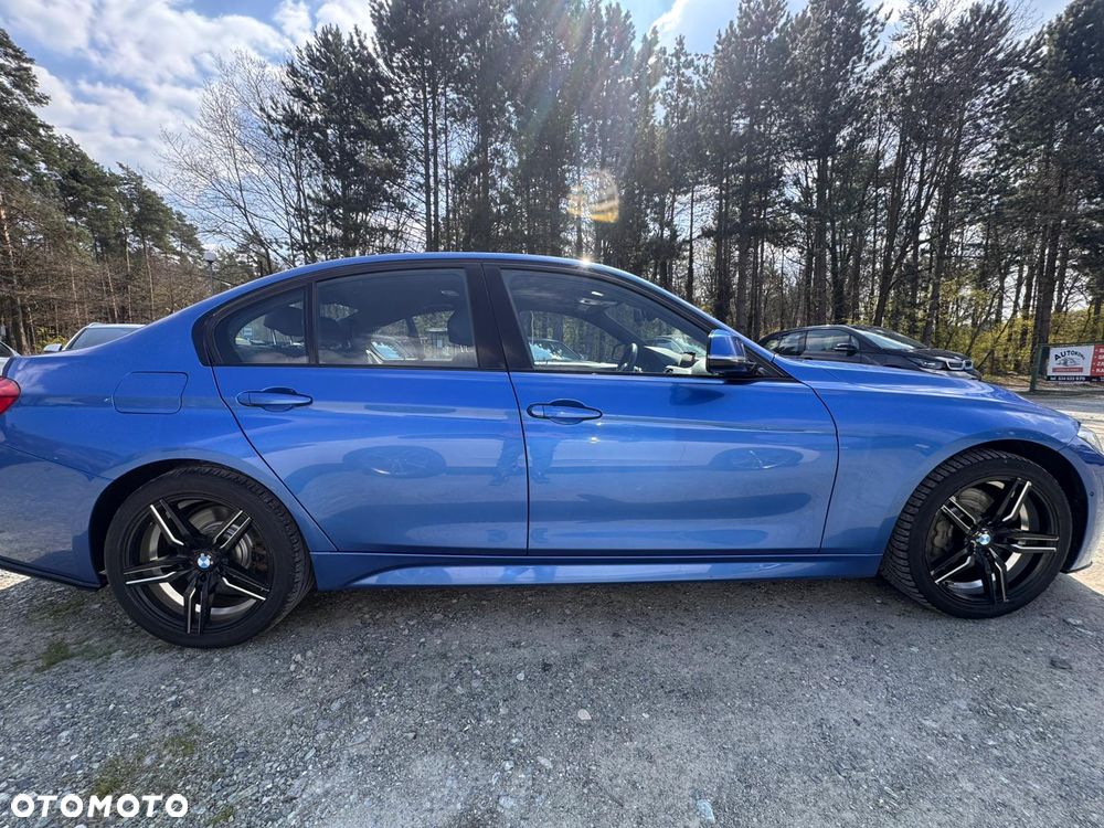 BMW Seria 3 328i xDrive Sport-Aut Sport Line - 38