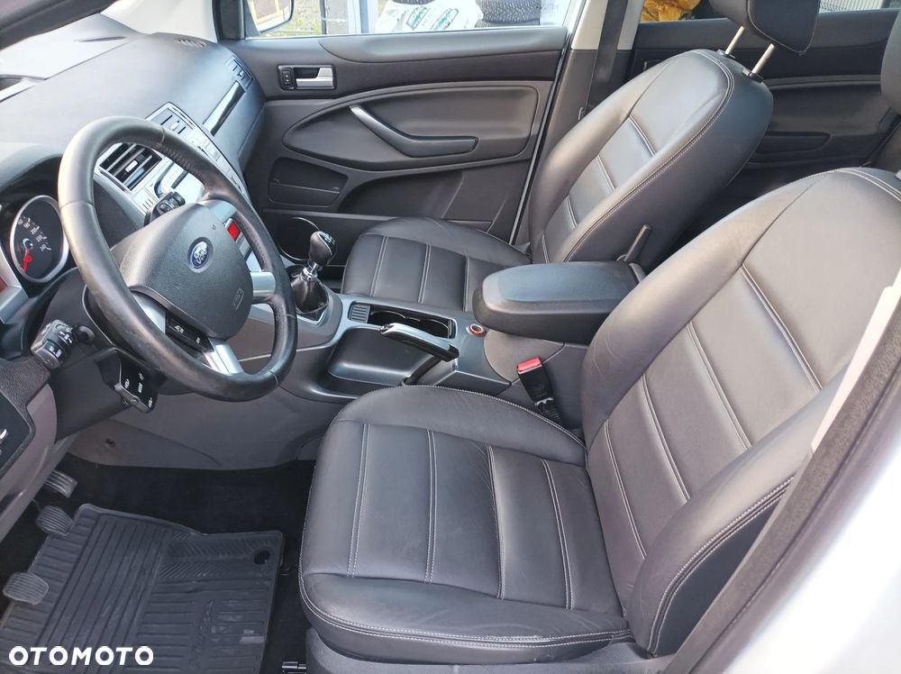 Ford Kuga 2.0 TDCi 4x4 Titanium - 18