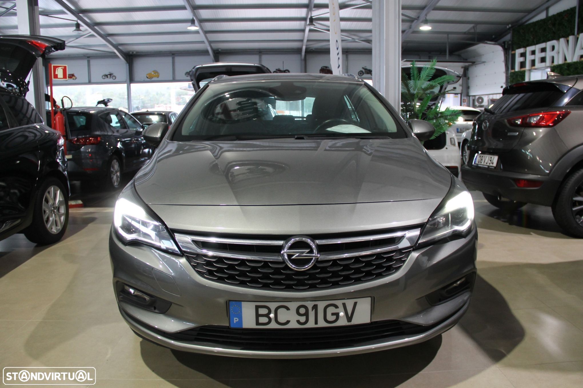 Opel Astra Sports Tourer - 1